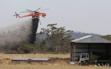 More than 100 homes destroyed in Australia wildfire