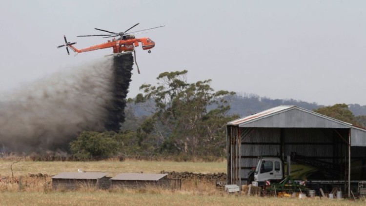 More than 100 homes destroyed in Australia wildfire