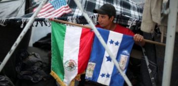 US migrant caravan: Trump’s asylum ban halted by judge