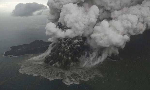 Indonesia tsunami caused by collapse of volcano, experts confirm