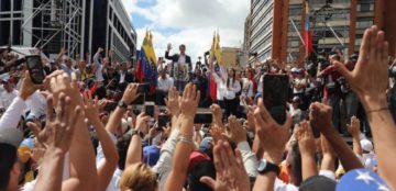 Juan Guaidó: US backs opposition leader as Venezuela president